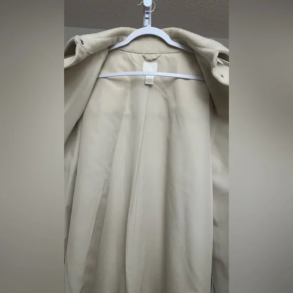 H&M Cream Button-Up Jacket - Picture 9 of 9